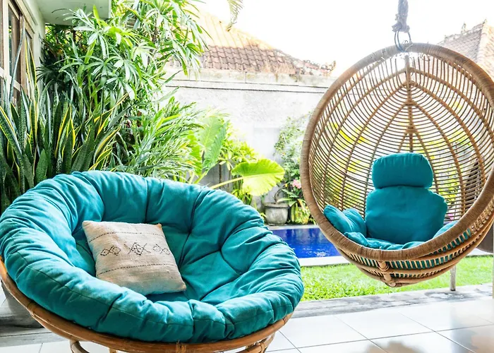 Azure 1 - Private In Shared Balinese Pool Near Echo Beach! Séjour chez l'habitant Canggu