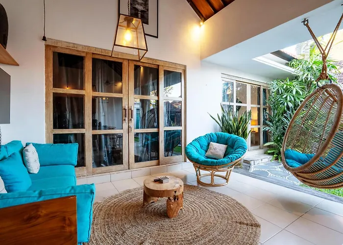 Séjour chez l'habitant Azure 1 - Private In Shared Balinese Pool Near Echo Beach!