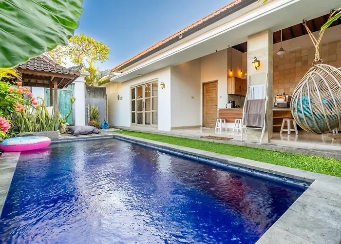 Azure 1 - Private In Shared Balinese Pool Near Echo Beach! Canggu