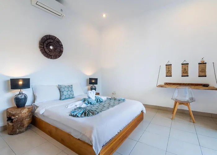 Azure 1 - Private In Shared Balinese Pool Near Echo Beach! *