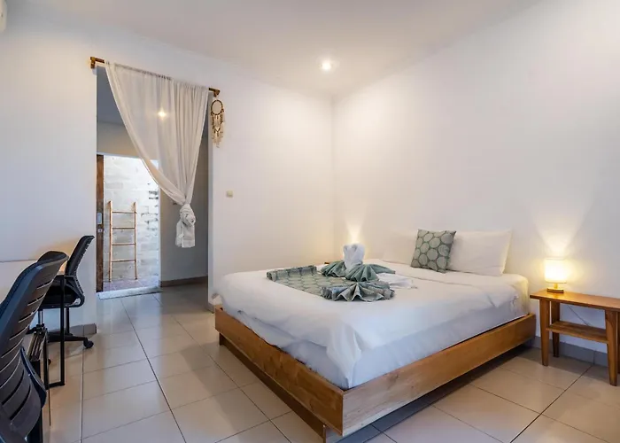 Azure 1 - Private In Shared Balinese Pool Near Echo Beach! Séjour chez l'habitant *