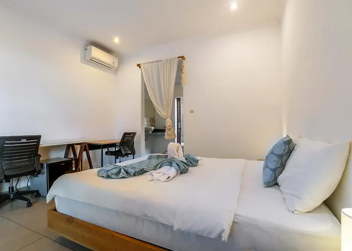 Azure 1 - Private In Shared Balinese Pool Near Echo Beach! Séjour chez l'habitant Canggu