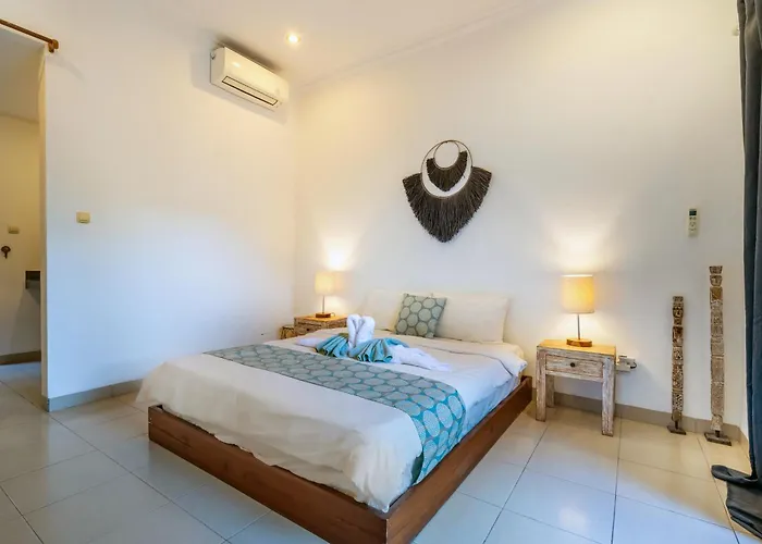 Azure 1 - Private In Shared Balinese Pool Near Echo Beach! Séjour chez l'habitant